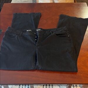 a.n.a black High-Rise Flare stretch Jeans